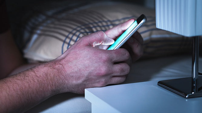 Why you should stop using your phon in bed