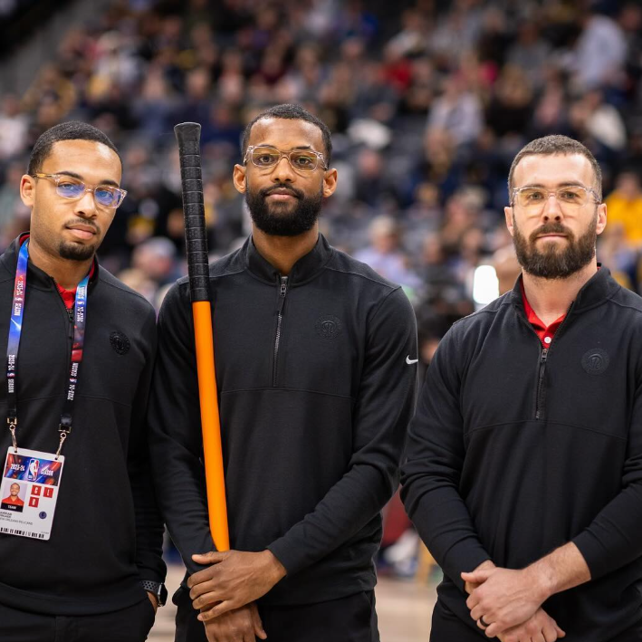 Daniel Bove in swannies