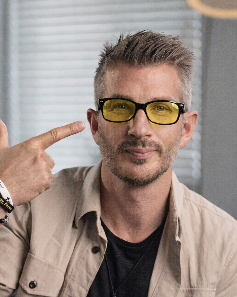 Tim Gray in Relax Swannies