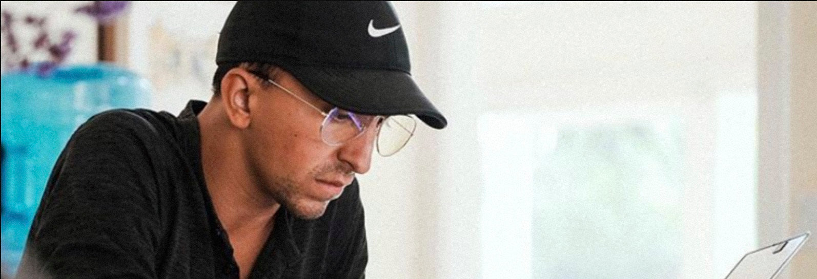 Kyle Lasota Interviews James Swanwick on How To Optimize Your Sleep with Blue Light Glasses