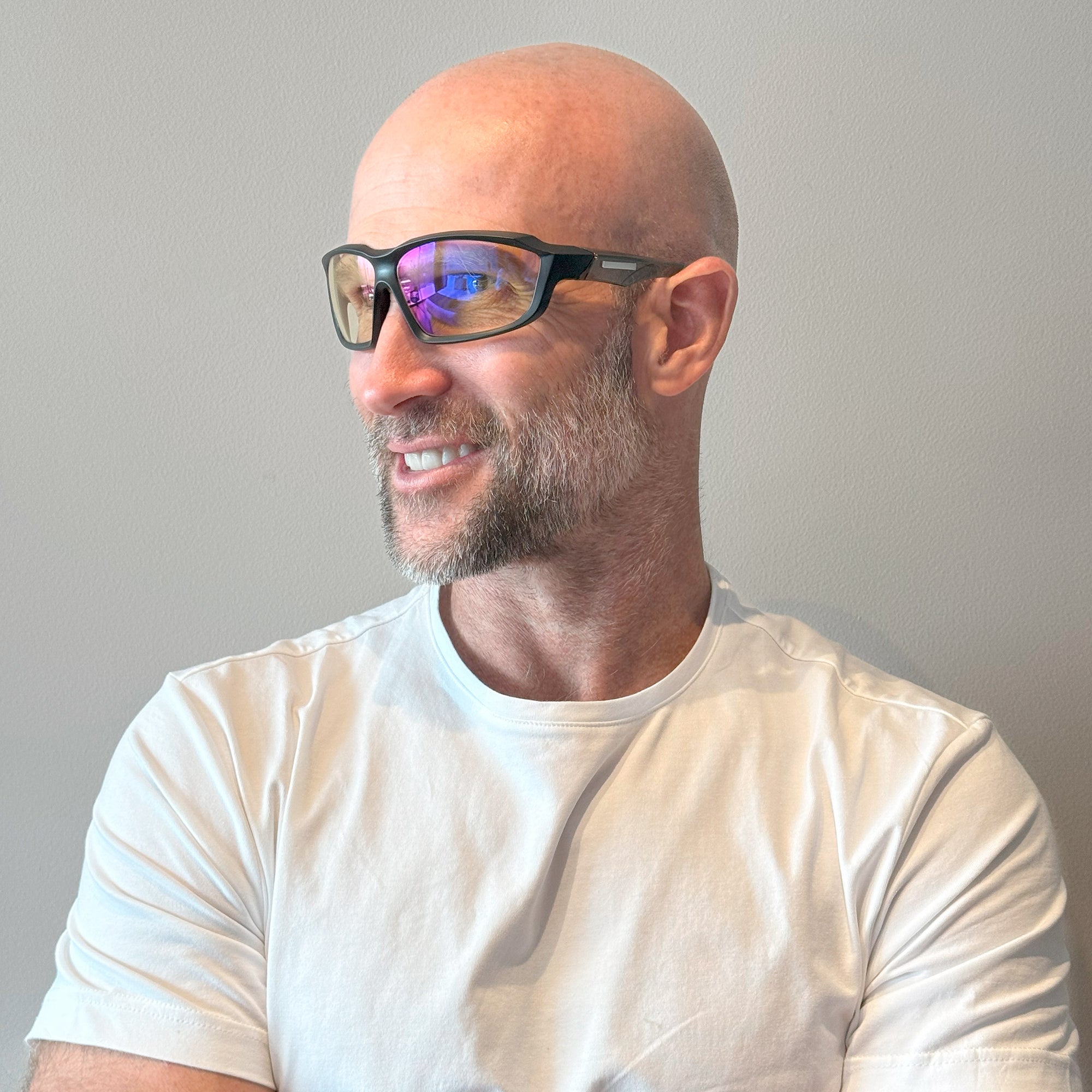 Man wearing Day Sport Swannies