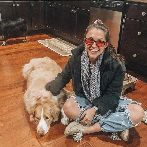 shanswellness wearing Swannies instagram